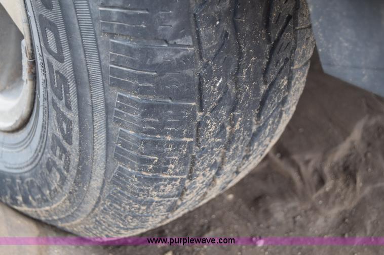 image for item J6669 1994 Ford Explorer XLT SUV