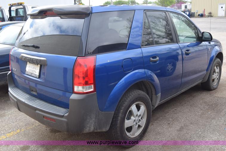 image for item J6674 2005 Saturn Vue SUV