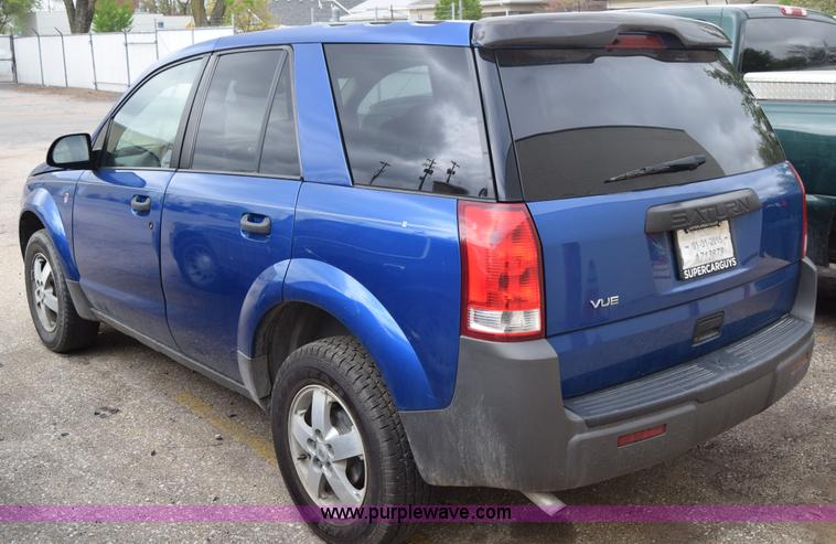 image for item J6674 2005 Saturn Vue SUV