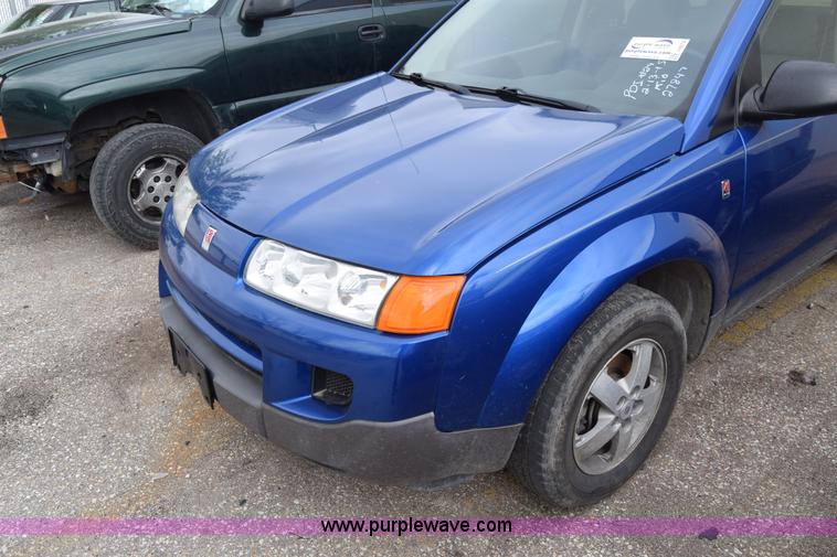 image for item J6674 2005 Saturn Vue SUV