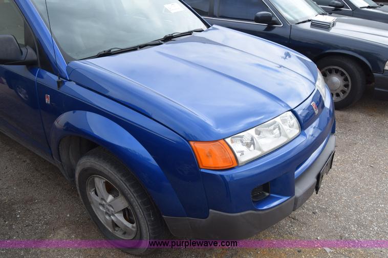 image for item J6674 2005 Saturn Vue SUV