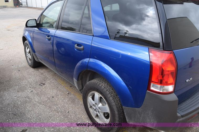 image for item J6674 2005 Saturn Vue SUV