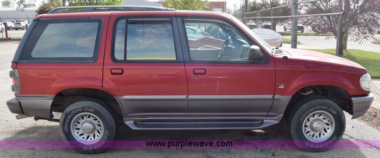 image for item J6676 1997 Mercury Mountaineer SUV