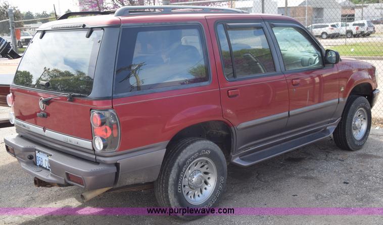 image for item J6676 1997 Mercury Mountaineer SUV