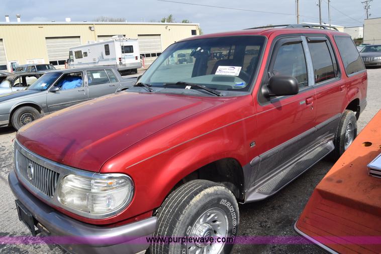 image for item J6676 1997 Mercury Mountaineer SUV