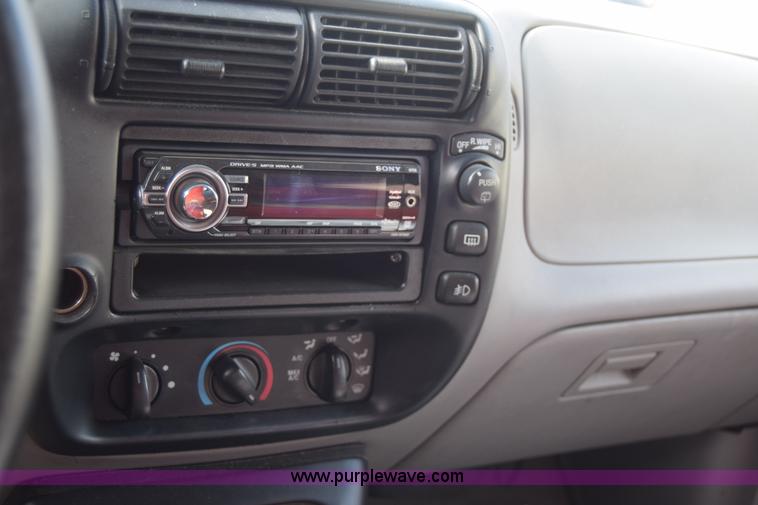 image for item J6676 1997 Mercury Mountaineer SUV