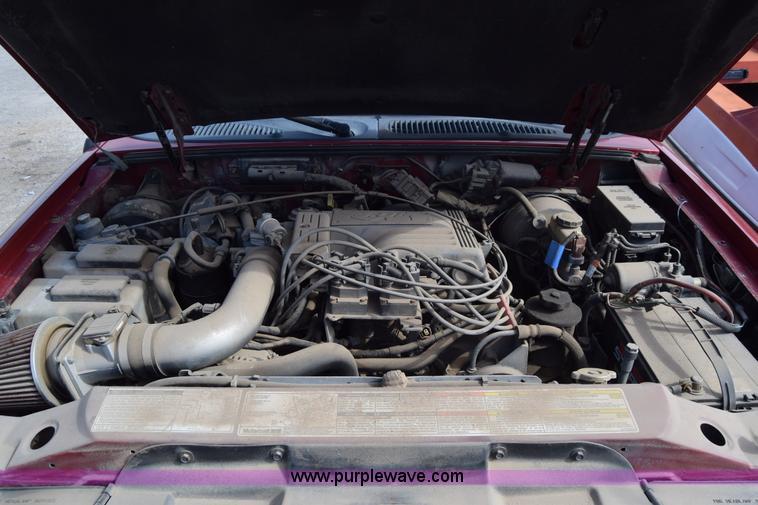 image for item J6676 1997 Mercury Mountaineer SUV