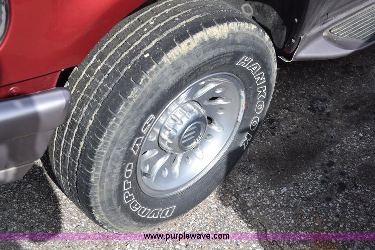 image for item J6676 1997 Mercury Mountaineer SUV