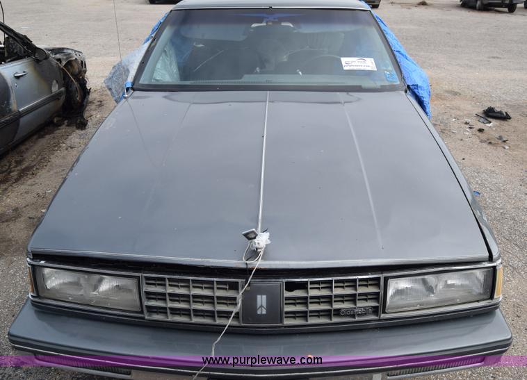 image for item J6677 1987 Oldsmobile Ninety Eight Regency
