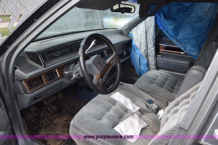 image for item J6677 1987 Oldsmobile Ninety Eight Regency