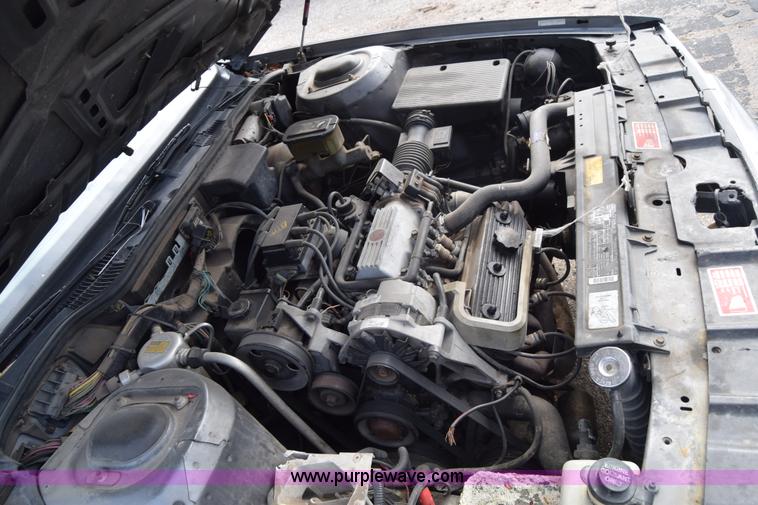 image for item J6677 1987 Oldsmobile Ninety Eight Regency