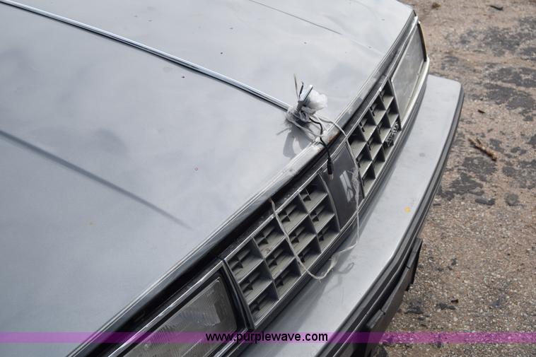 image for item J6677 1987 Oldsmobile Ninety Eight Regency