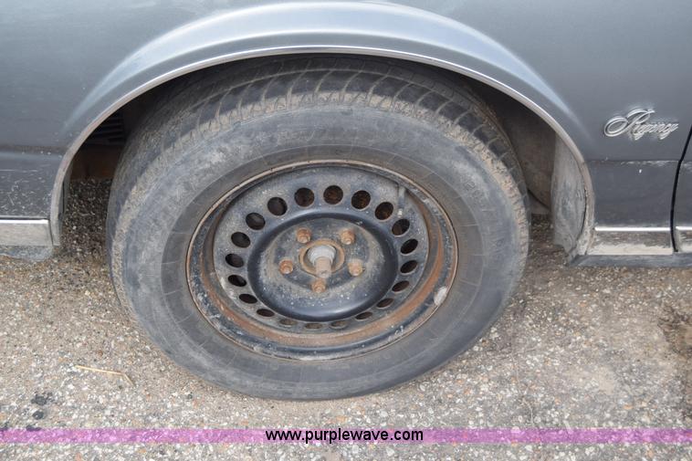 image for item J6677 1987 Oldsmobile Ninety Eight Regency