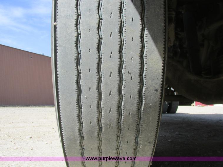 image for item A8781 1997 Freightliner FLD semi truck