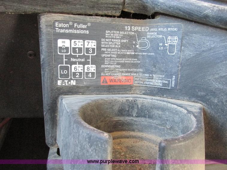 image for item A8781 1997 Freightliner FLD semi truck