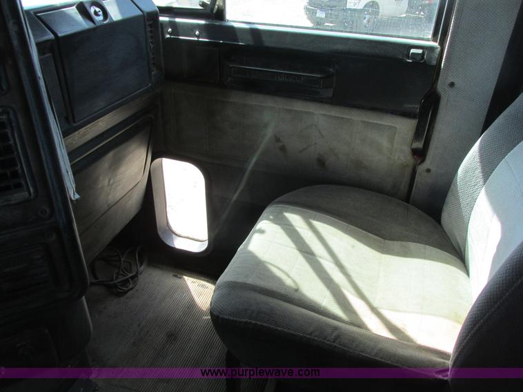 image for item A8781 1997 Freightliner FLD semi truck