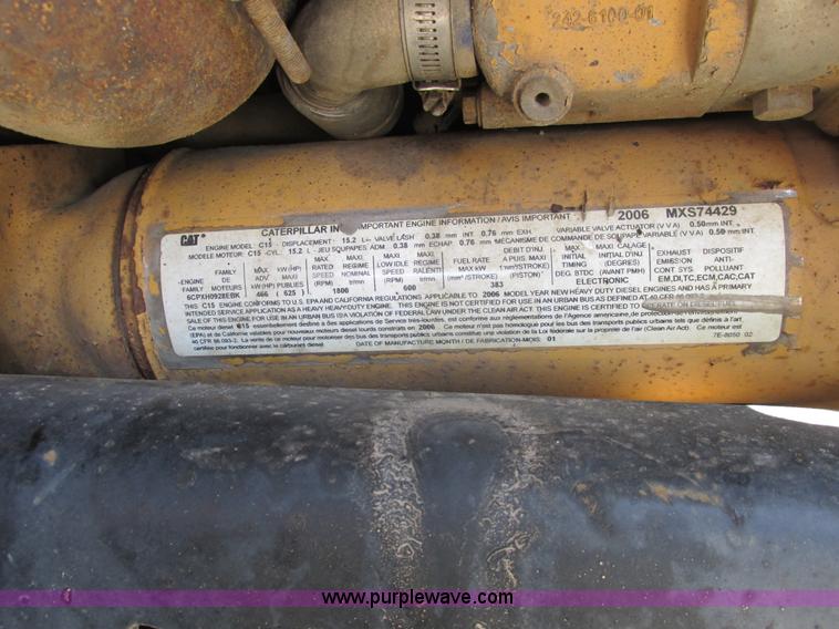 image for item A8782 2007 Sterling L9500 semi truck