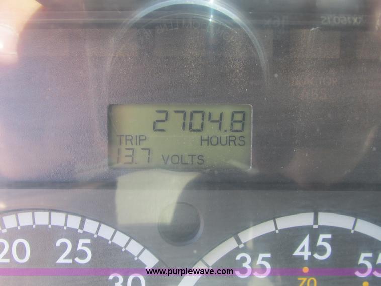 image for item A8782 2007 Sterling L9500 semi truck