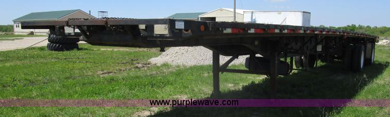 image for item D2427 1993 Transcraft TL120 flatbed trailer