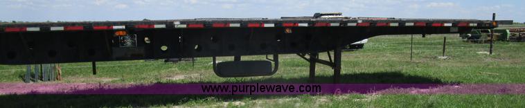 image for item D2427 1993 Transcraft TL120 flatbed trailer
