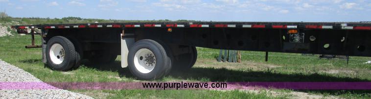 image for item D2427 1993 Transcraft TL120 flatbed trailer