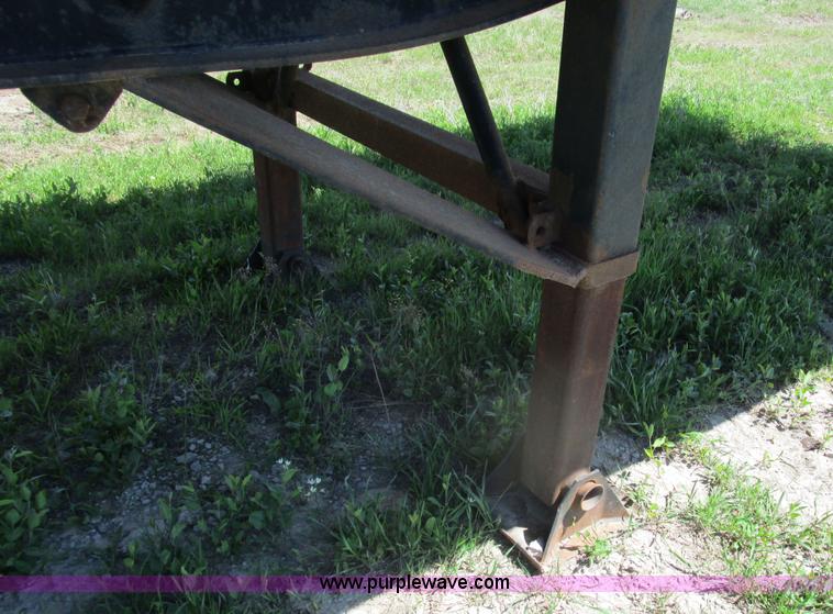 image for item D2427 1993 Transcraft TL120 flatbed trailer