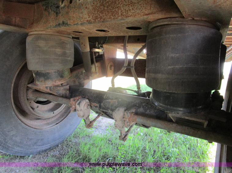 image for item D2427 1993 Transcraft TL120 flatbed trailer