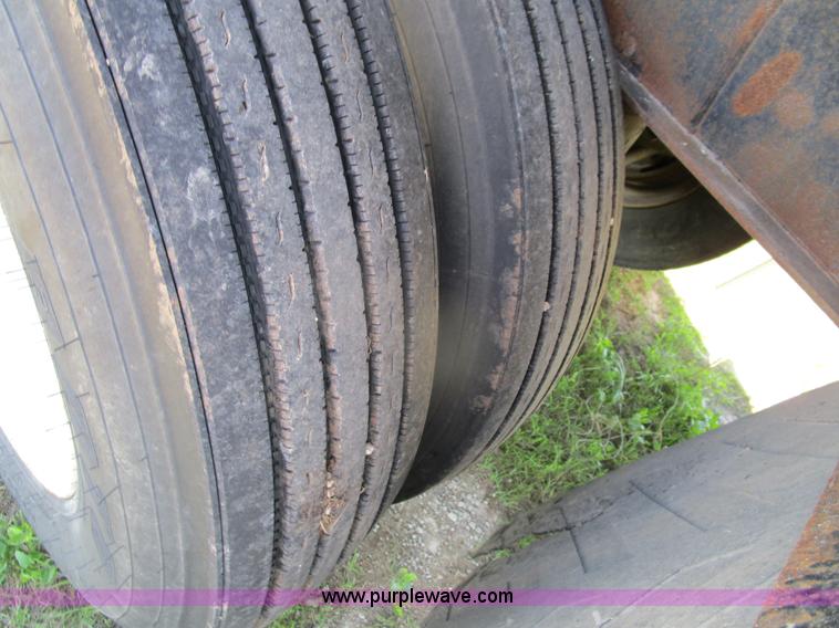 image for item D2427 1993 Transcraft TL120 flatbed trailer