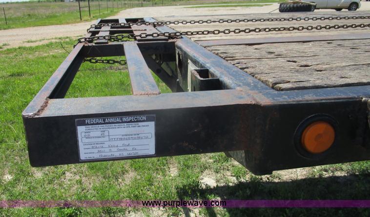 image for item D2427 1993 Transcraft TL120 flatbed trailer