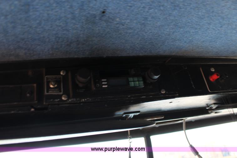 image for item F7669 1992 Kenworth T800 semi truck