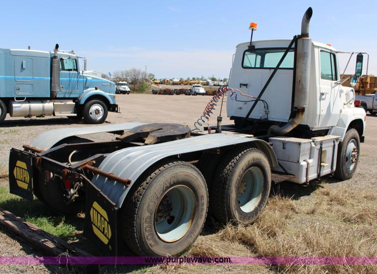 image for item F7716 1987 Ford semi truck