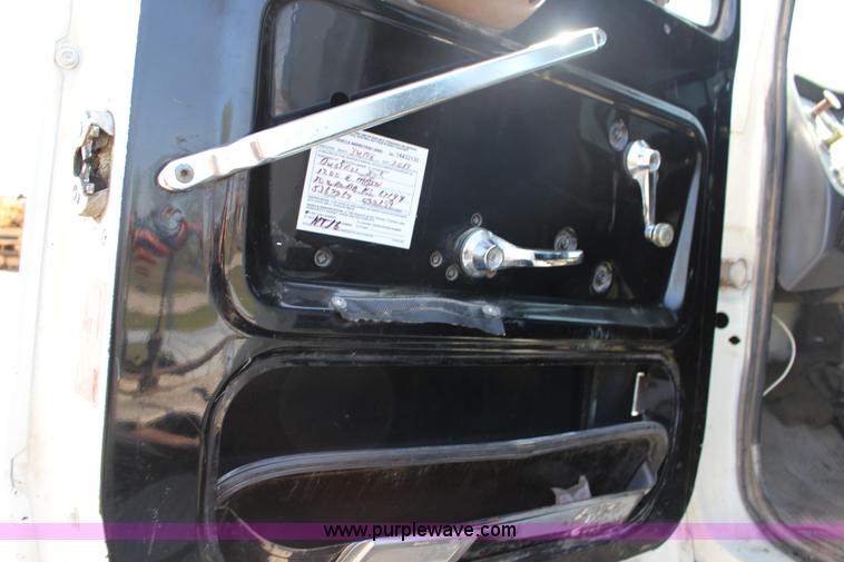 image for item F7716 1987 Ford semi truck