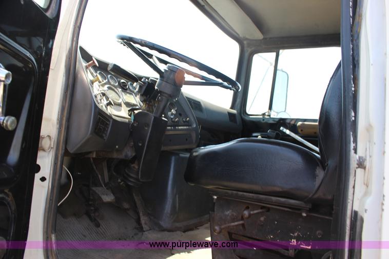 image for item F7716 1987 Ford semi truck
