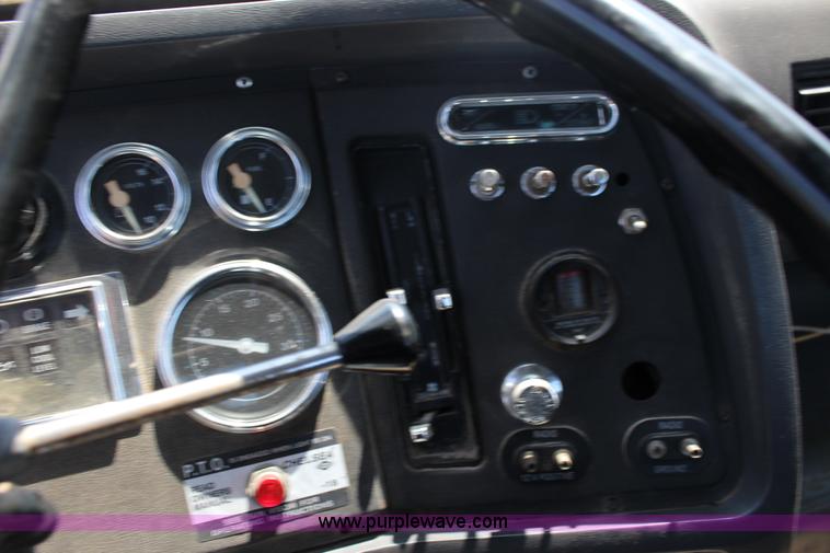 image for item F7716 1987 Ford semi truck