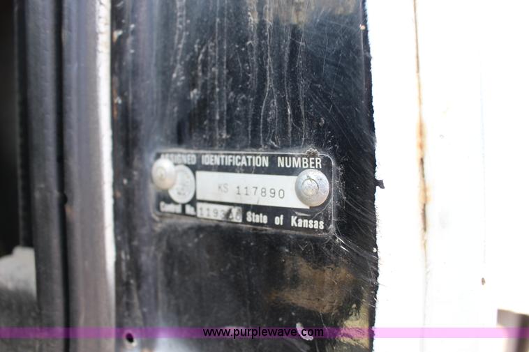 image for item F7716 1987 Ford semi truck