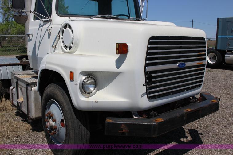 image for item F7716 1987 Ford semi truck