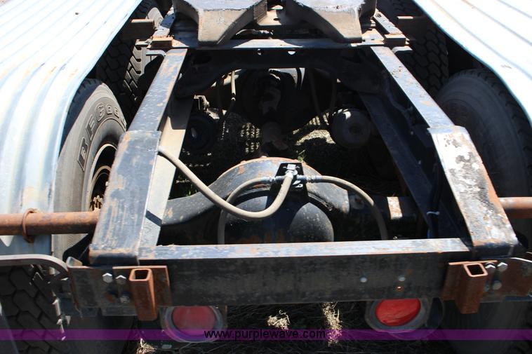 image for item F7716 1987 Ford semi truck