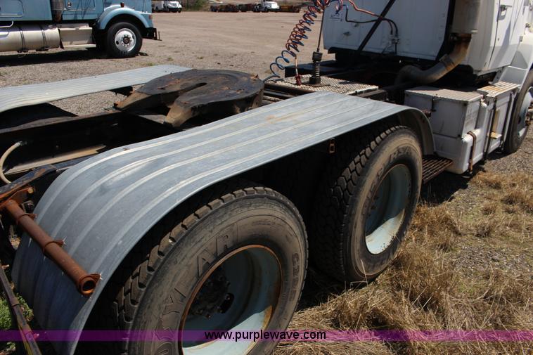 image for item F7716 1987 Ford semi truck