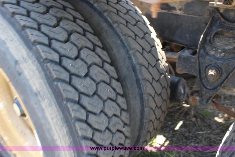 image for item F7716 1987 Ford semi truck