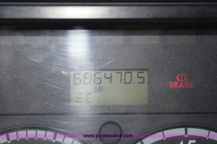 image for item H5115 2006 Freightliner Columbia semi truck