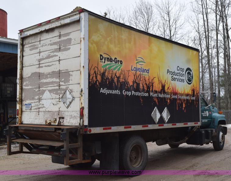 image for item H5163 1996 GMC TopKick box truck