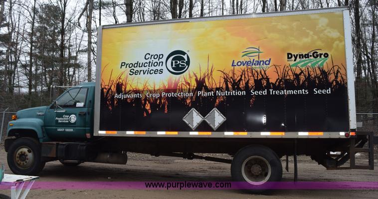 image for item H5163 1996 GMC TopKick box truck