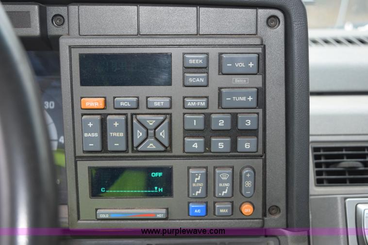 image for item H5163 1996 GMC TopKick box truck