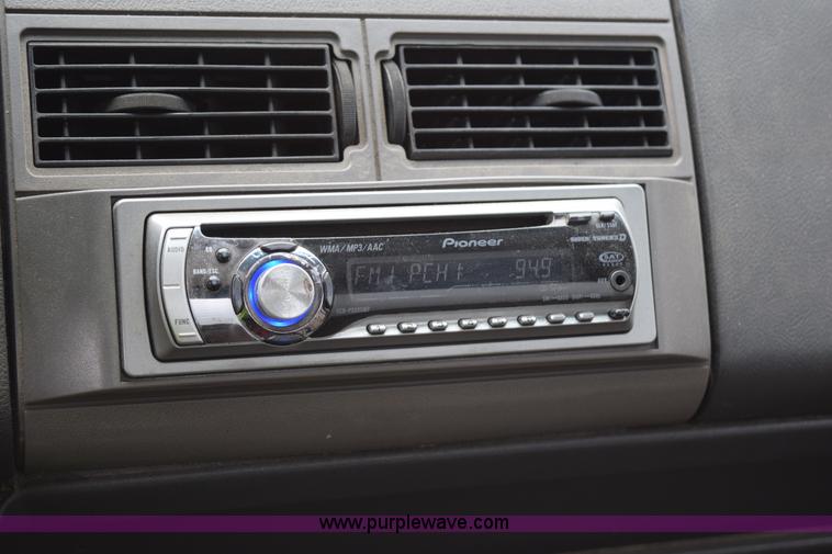 image for item H5163 1996 GMC TopKick box truck