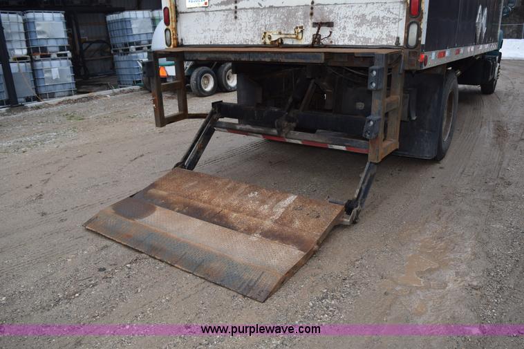 image for item H5163 1996 GMC TopKick box truck