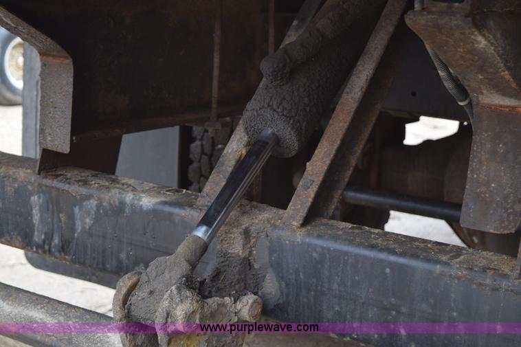 image for item H5163 1996 GMC TopKick box truck