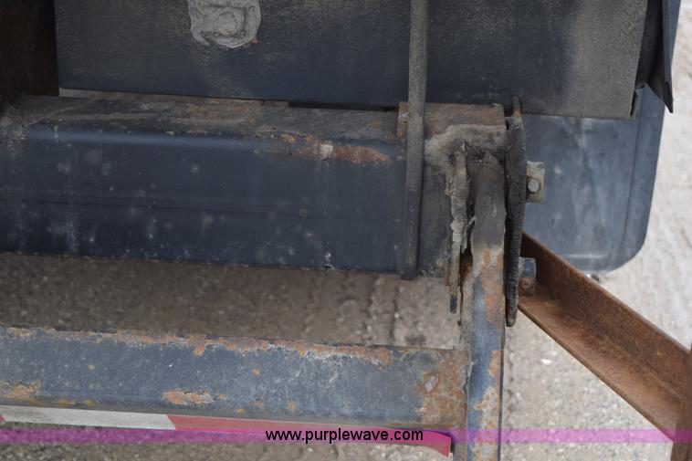 image for item H5163 1996 GMC TopKick box truck