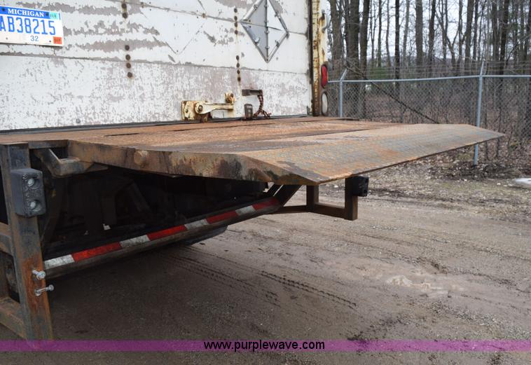 image for item H5163 1996 GMC TopKick box truck