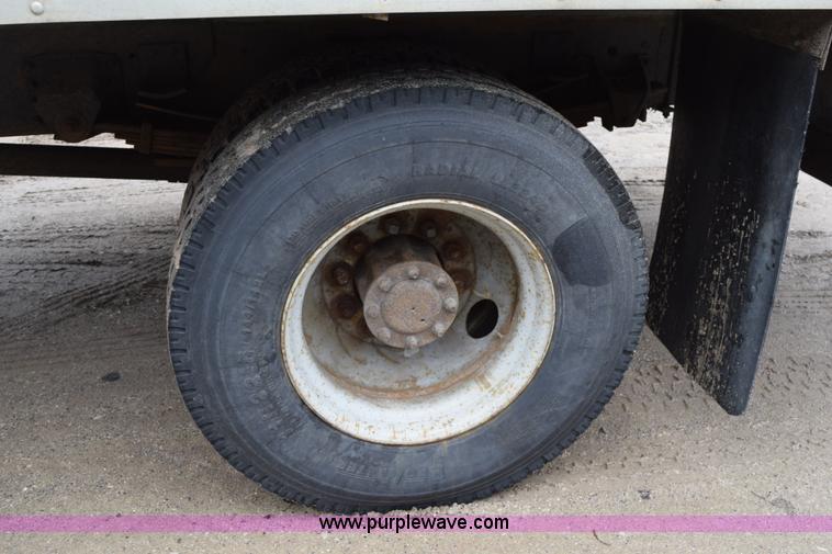 image for item H5163 1996 GMC TopKick box truck