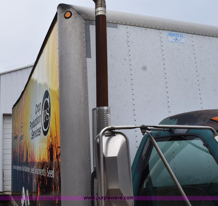 image for item H5163 1996 GMC TopKick box truck